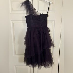One shoulder tulle dress